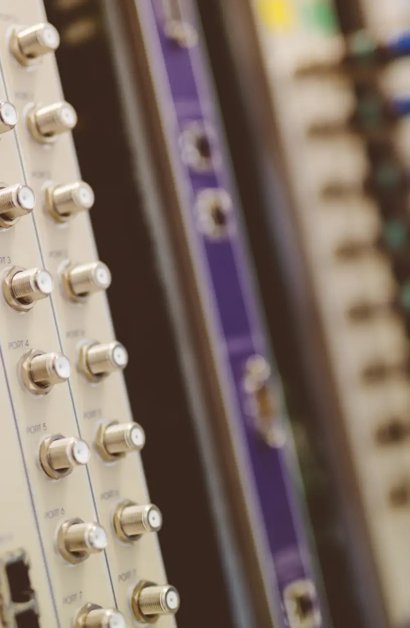 TELECOMUNICACIONES Y REDES